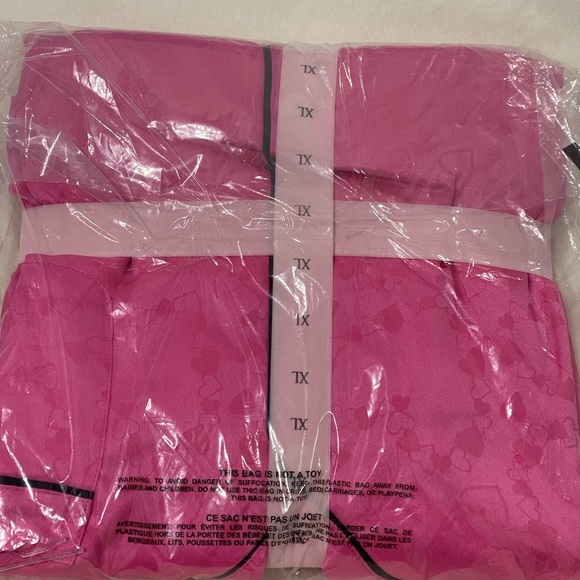 NEW XL (TALL) VICTORIA'S SECRET Hearts Hollywood Pink Satin Pajama and slipper - Picture 5 of 10